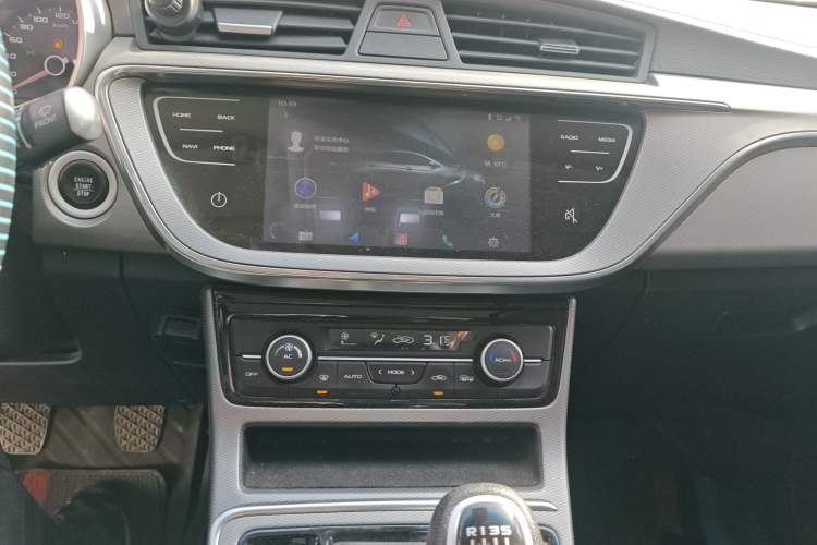 Used Geely Auto Emgrand GL 2018 1.8L Manual Elite Smart Connectivity Version Audio And AC Panel