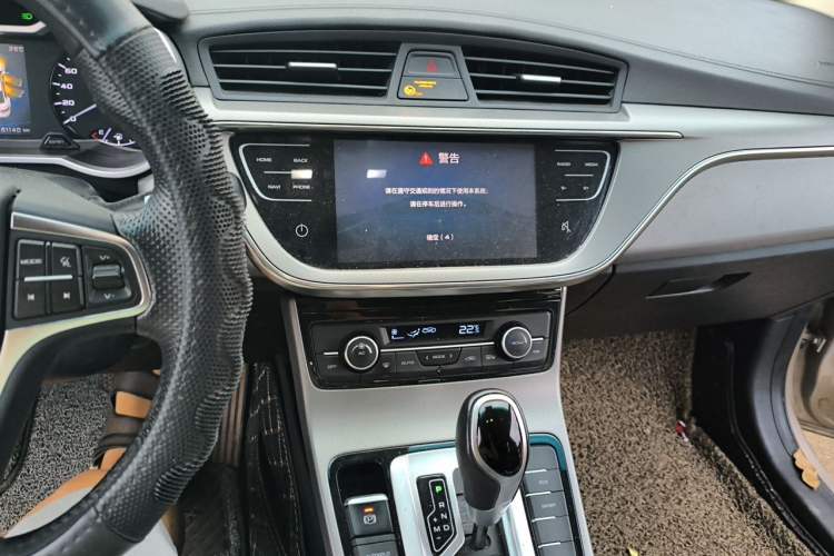 Used Geely Auto Emgrand GL 2018 1.4T DCT Elite Smart Connectivity Version Audio And AC Panel