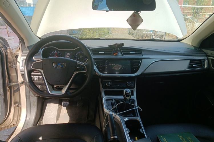 Used Geely Auto Emgrand GL 2018 1.4T Manual Elite Smart Connectivity Version Center Console
