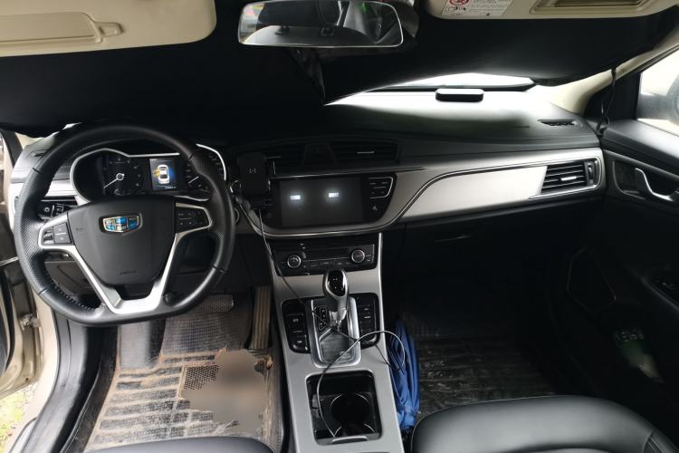 Used Geely Auto Emgrand GL 2018 1.8L DCT Elite Smart Connectivity Version Center Console