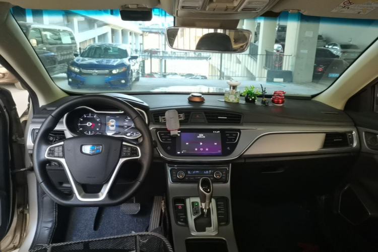 Used Geely Auto Emgrand GL 2018 1.4T DCT Prestige Smart Connectivity Version Center Console