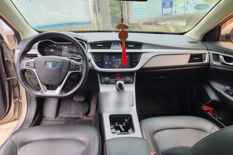 Used Geely Auto Emgrand GL 2018 1.8L DCT Elite Smart Connectivity Version Center Console