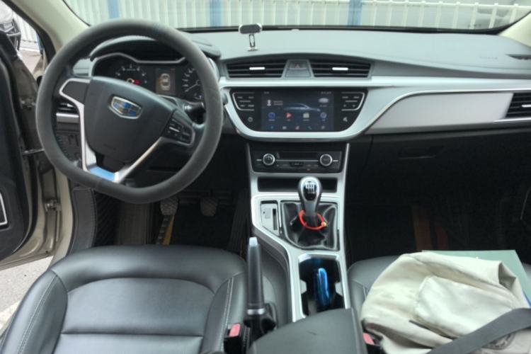 Used Geely Auto Emgrand GL 2018 1.8L Manual Elite Smart Connectivity Version Center Console