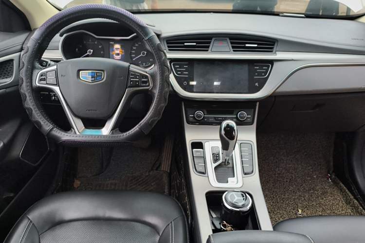 Used Geely Auto Emgrand GL 2018 1.4T DCT Elite Smart Connectivity Version Center Console
