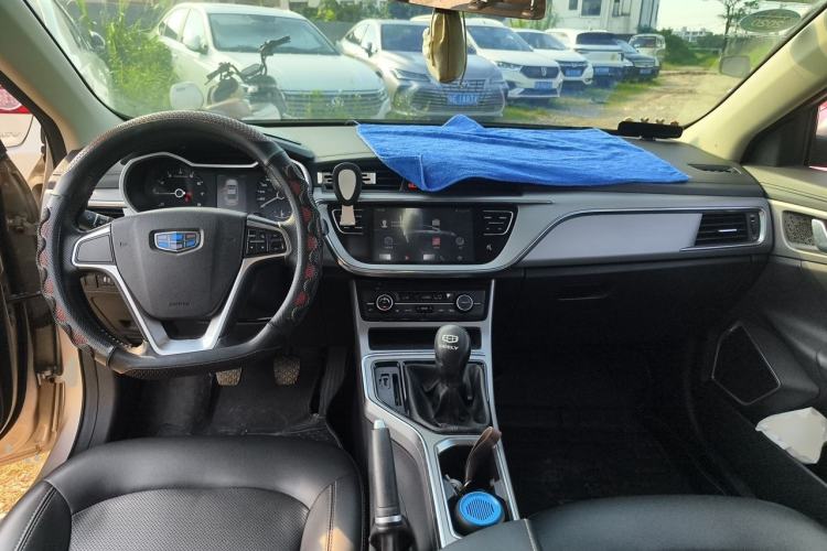Used Geely Auto Emgrand GL 2018 1.4T Manual Elite Smart Connectivity Version Center Console
