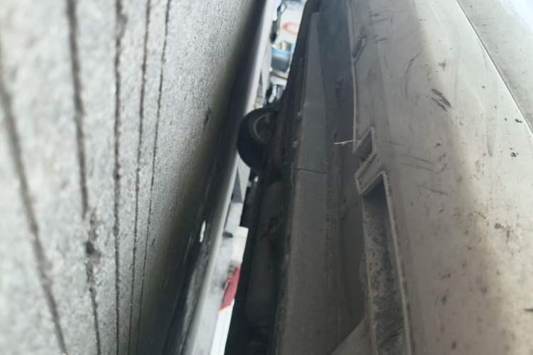Used Geely Auto Emgrand GL 2018 1.8L Manual Elite Smart Connectivity Version Chassis Front Right