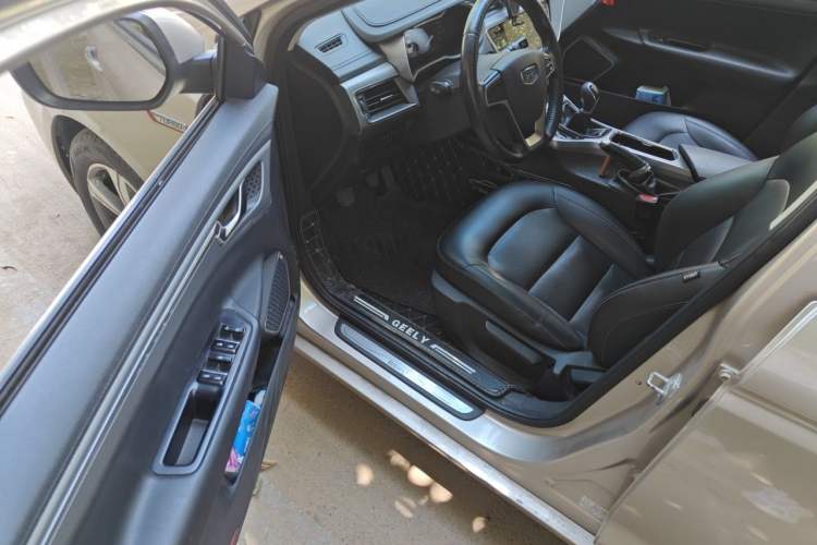 Used Geely Auto Emgrand GL 2018 1.4T Manual Elite Smart Connectivity Version Driver Seat