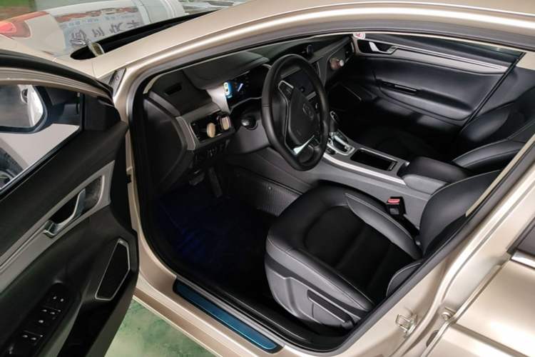 Used Geely Auto Emgrand GL 2018 1.8L DCT Elite Smart Connectivity Version Driver Seat