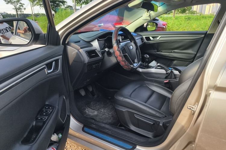 Used Geely Auto Emgrand GL 2018 1.4T Manual Elite Smart Connectivity Version Driver Seat