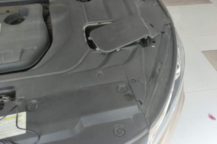 Used Geely Auto Emgrand GL 2018 1.8L Manual Elite Smart Connectivity Version Engine Bay Left