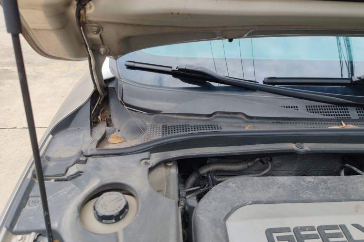 Used Geely Auto Emgrand GL 2018 1.8L DCT Elite Smart Connectivity Version Engine Bay Right