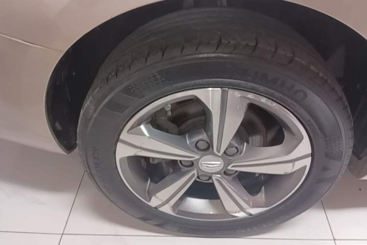 Used Geely Auto Emgrand GL 2018 1.8L DCT Elite Smart Connectivity Version Exterior 5