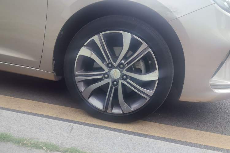 Used Geely Auto Emgrand GL 2018 1.4T DCT Prestige Smart Connectivity Version Exterior 7