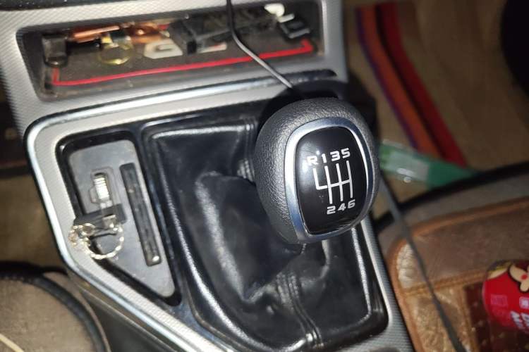 Used Geely Auto Emgrand GL 2018 1.4T Manual Elite Smart Connectivity Version Gear Lever