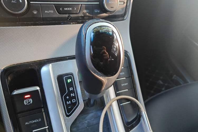 Used Geely Auto Emgrand GL 2018 1.4T DCT Elite Smart Connectivity Version Gear Lever