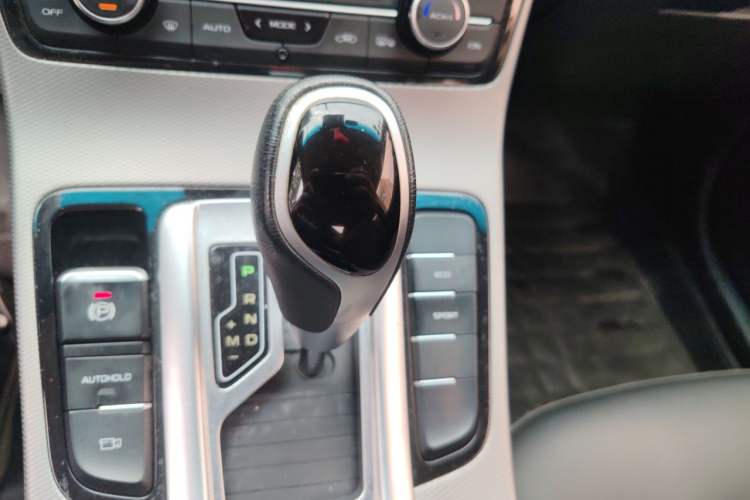 Used Geely Auto Emgrand GL 2018 1.8L DCT Elite Smart Connectivity Version Gear Lever