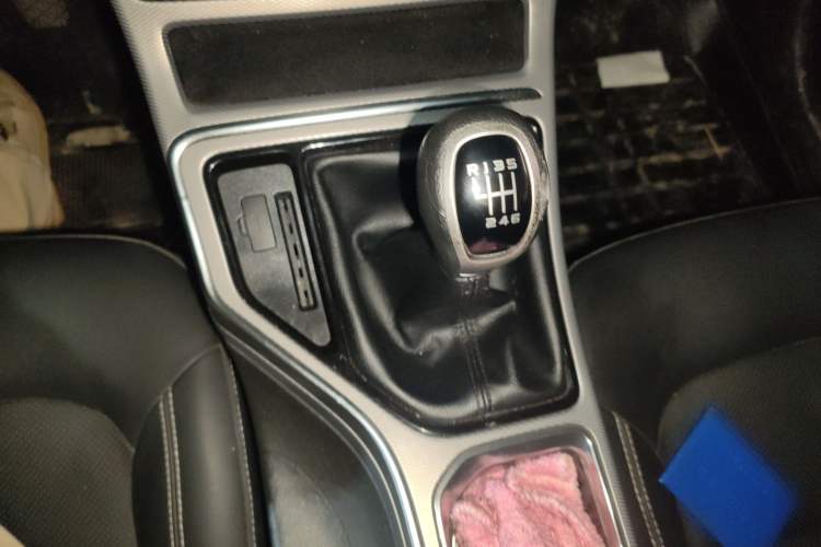 Used Geely Auto Emgrand GL 2018 1.4T Manual Elite Smart Connectivity Version Gear Lever