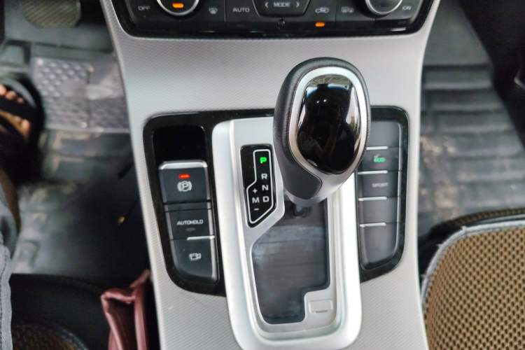 Used Geely Auto Emgrand GL 2018 1.4T DCT Prestige Smart Connectivity Version Gear Lever