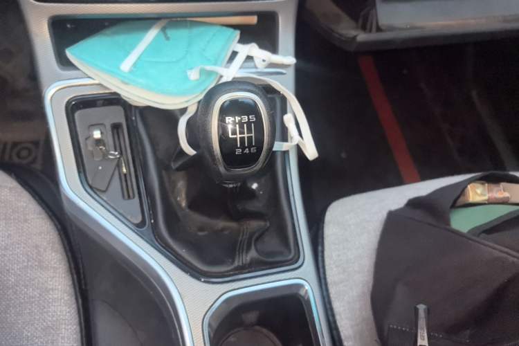 Used Geely Auto Emgrand GL 2018 1.8L Manual Elite Smart Connectivity Version Gear Lever