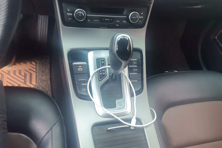 Used Geely Auto Emgrand GL 2018 1.4T DCT Prestige Smart Connectivity Version Gear Lever