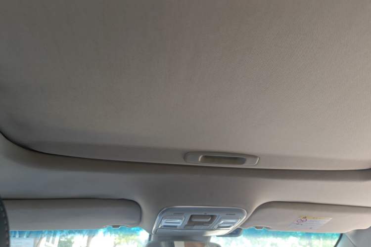 Used Geely Auto Emgrand GL 2018 1.4T Manual Elite Smart Connectivity Version Headliner