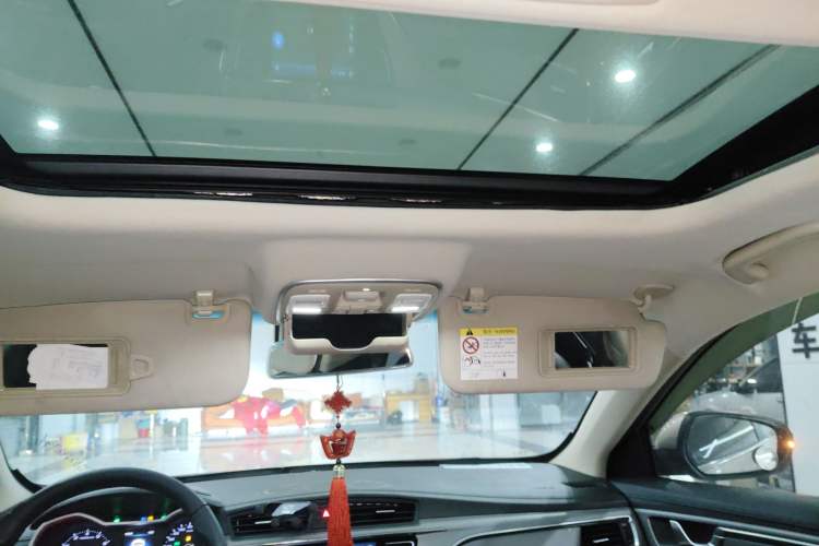 Used Geely Auto Emgrand GL 2018 1.4T Manual Elite Smart Connectivity Version Headliner