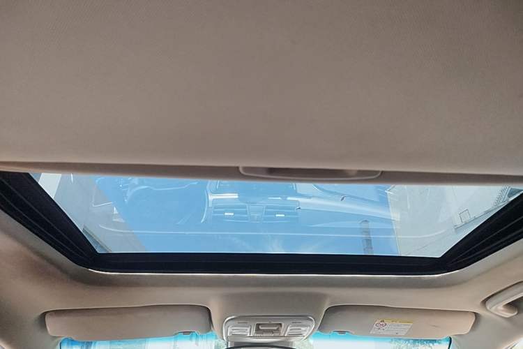 Used Geely Auto Emgrand GL 2018 1.8L DCT Elite Smart Connectivity Version Headliner