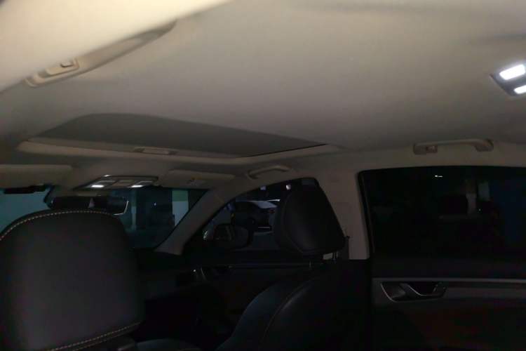 Used Geely Auto Emgrand GL 2018 1.4T DCT Prestige Smart Connectivity Version Headliner