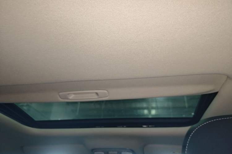 Used Geely Auto Emgrand GL 2018 1.8L DCT Elite Smart Connectivity Version Headliner