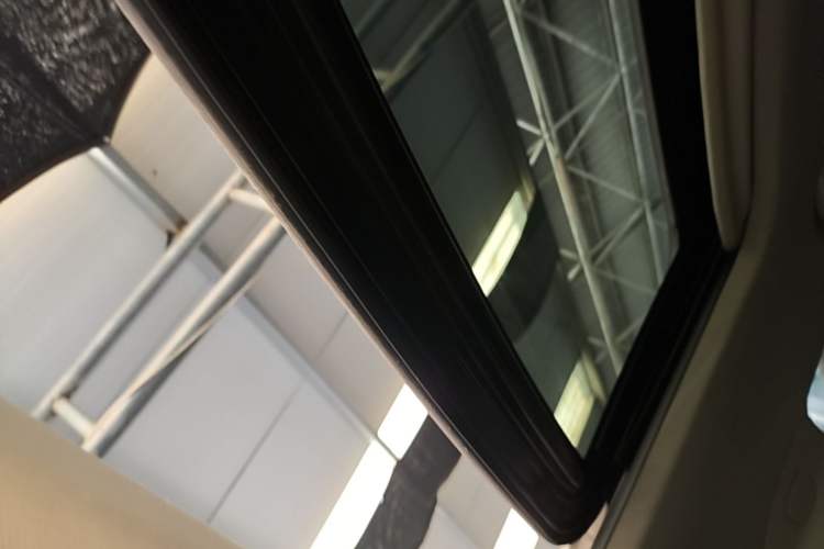 Used Geely Auto Emgrand GL 2018 1.4T Manual Elite Smart Connectivity Version Headliner