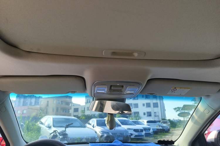 Used Geely Auto Emgrand GL 2018 1.4T Manual Elite Smart Connectivity Version Headliner