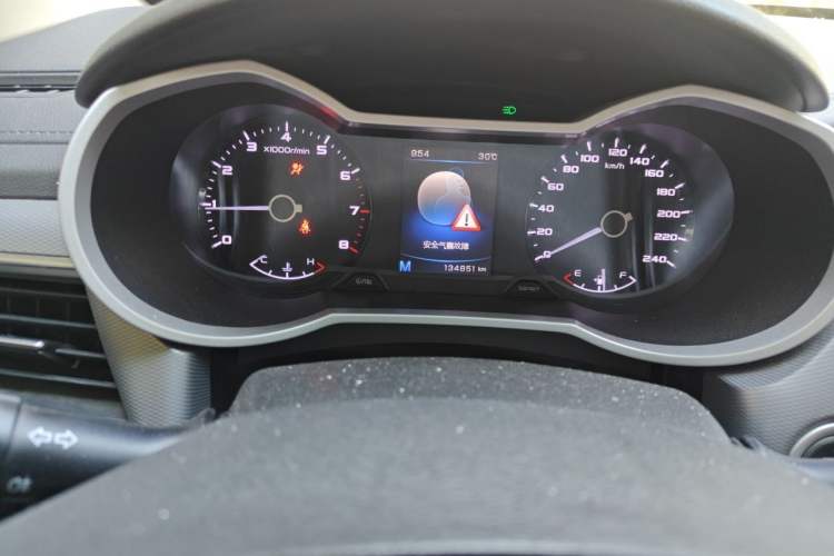 Used Geely Auto Emgrand GL 2018 1.4T Manual Elite Smart Connectivity Version Instrument Cluster