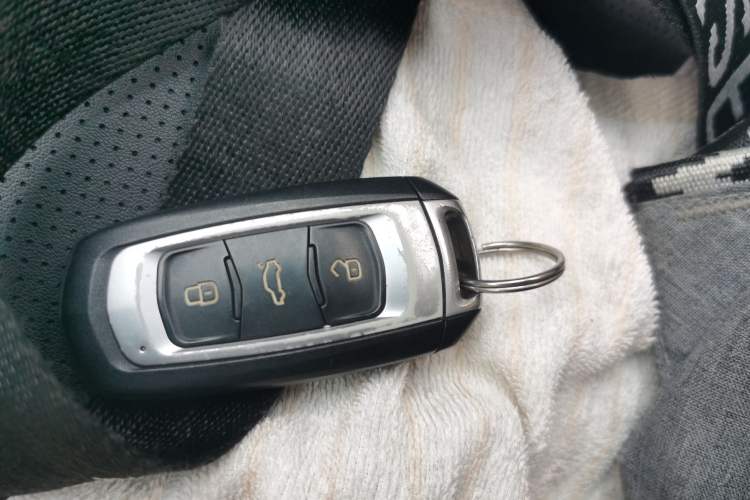 Used Geely Auto Emgrand GL 2018 1.8L Manual Elite Smart Connectivity Version Interior 1