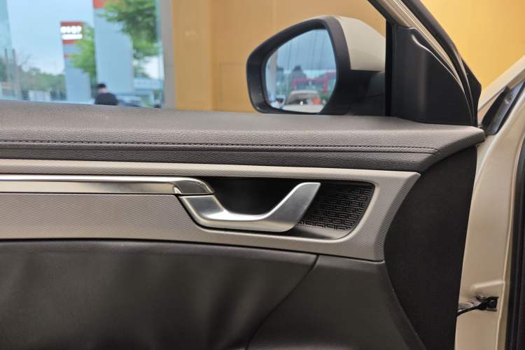Used Geely Auto Emgrand GL 2018 1.4T DCT Elite Smart Connectivity Version Interior 1