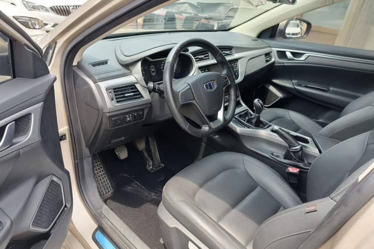 Used Geely Auto Emgrand GL 2018 1.8L Manual Elite Smart Connectivity Version Interior 1