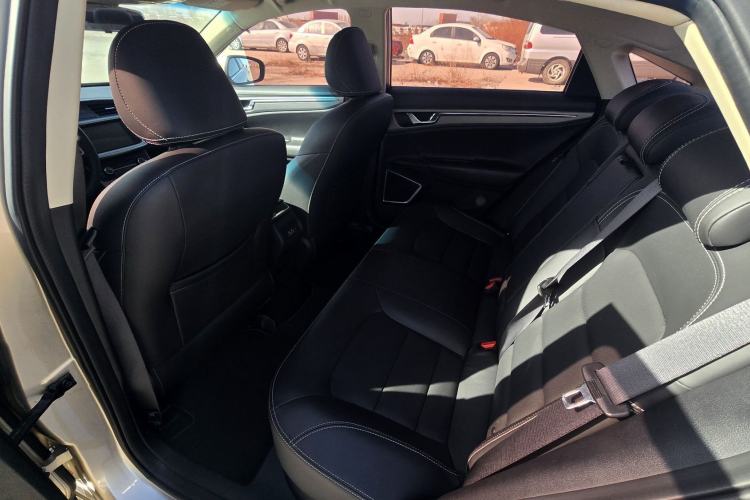 Used Geely Auto Emgrand GL 2018 1.8L Manual Elite Smart Connectivity Version Interior 2