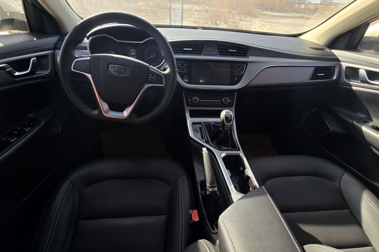 Used Geely Auto Emgrand GL 2018 1.8L Manual Elite Smart Connectivity Version Interior 3