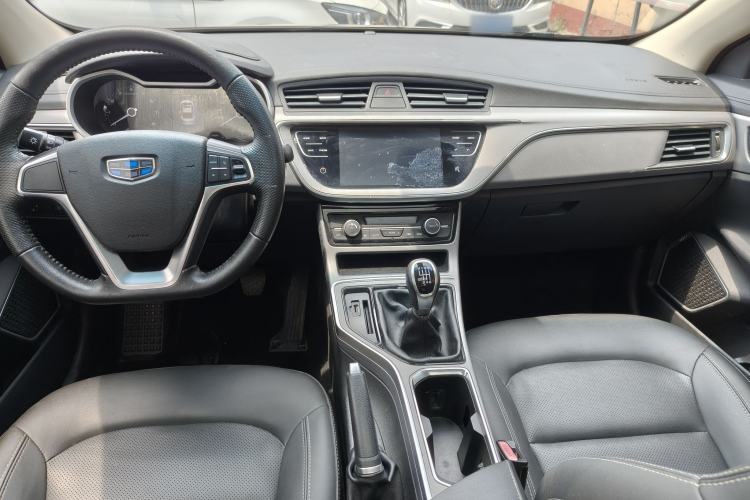 Used Geely Auto Emgrand GL 2018 1.8L Manual Elite Smart Connectivity Version Interior 3