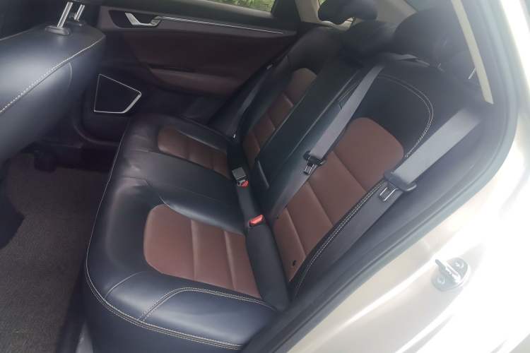 Used Geely Auto Emgrand GL 2018 1.4T DCT Prestige Smart Connectivity Version Interior 4