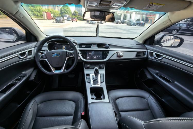 Used Geely Auto Emgrand GL 2018 1.8L DCT Elite Smart Connectivity Version Interior 4