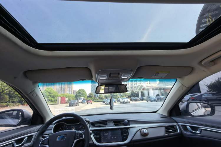 Used Geely Auto Emgrand GL 2018 1.8L DCT Elite Smart Connectivity Version Interior 5