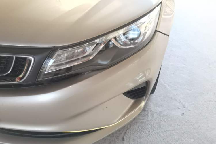 Used Geely Auto Emgrand GL 2018 1.4T DCT Prestige Smart Connectivity Version Left Front Headlight