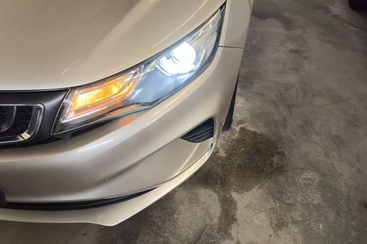 Used Geely Auto Emgrand GL 2018 1.4T Manual Elite Smart Connectivity Version Left Front Headlight