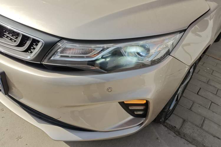 Used Geely Auto Emgrand GL 2018 1.8L Manual Elite Smart Connectivity Version Left Front Headlight