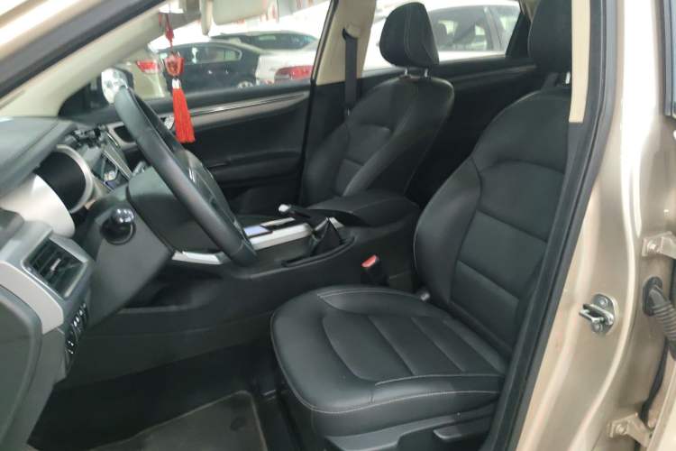Used Geely Auto Emgrand GL 2018 1.4T Manual Elite Smart Connectivity Version Left Front Seat