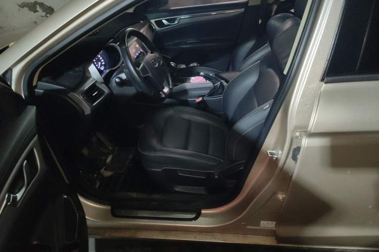 Used Geely Auto Emgrand GL 2018 1.4T Manual Elite Smart Connectivity Version Left Front Seat
