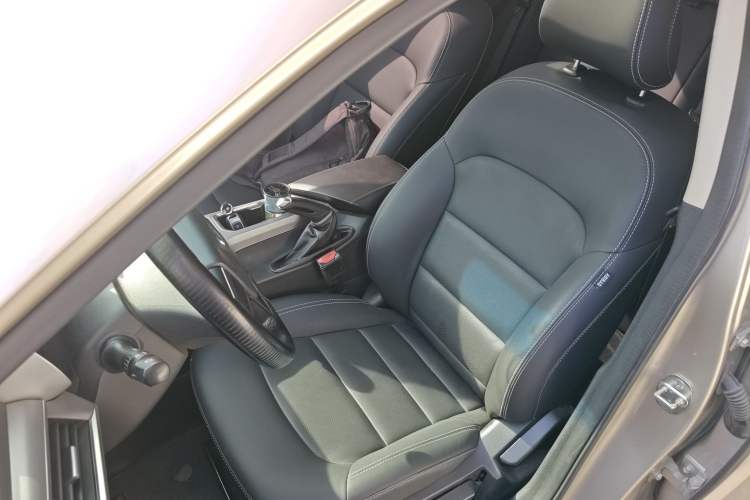 Used Geely Auto Emgrand GL 2018 1.8L Manual Elite Smart Connectivity Version Left Front Seat
