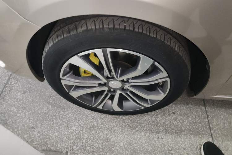 Used Geely Auto Emgrand GL 2018 1.4T DCT Prestige Smart Connectivity Version Left Front Wheel Hub