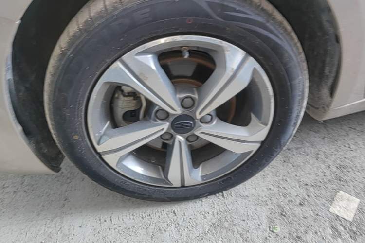 Used Geely Auto Emgrand GL 2018 1.4T DCT Elite Smart Connectivity Version Left Front Wheel Hub