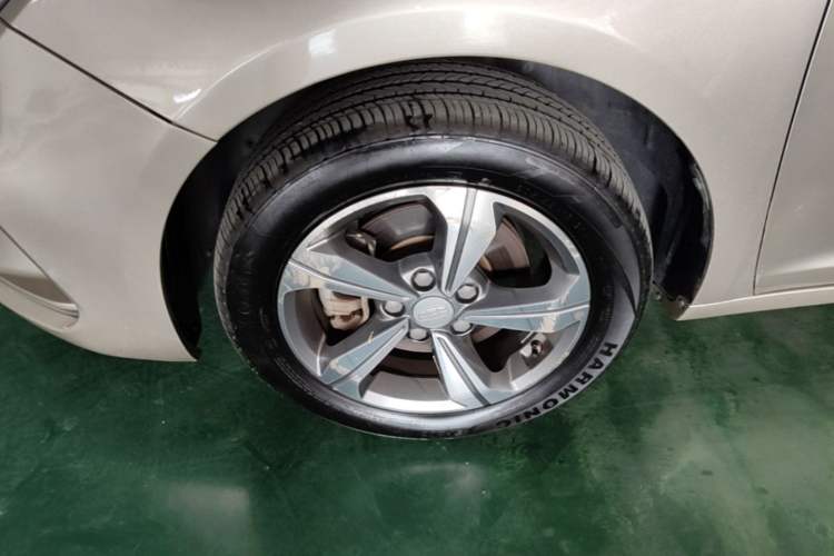 Used Geely Auto Emgrand GL 2018 1.8L DCT Elite Smart Connectivity Version Left Front Wheel Hub